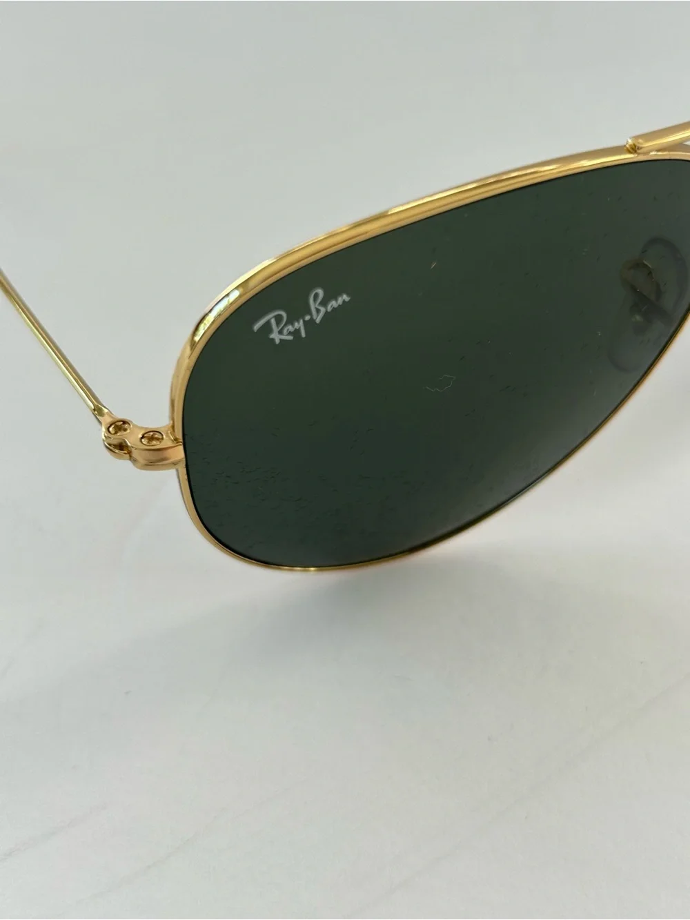 Ray-Ban Classic Aviator Gold Frame Sunglasses with Grey Lenses